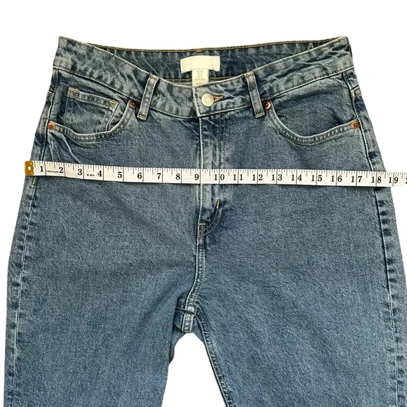H&M - Straight Leg - High Waisted Mom Jean - Picture 7 of 9